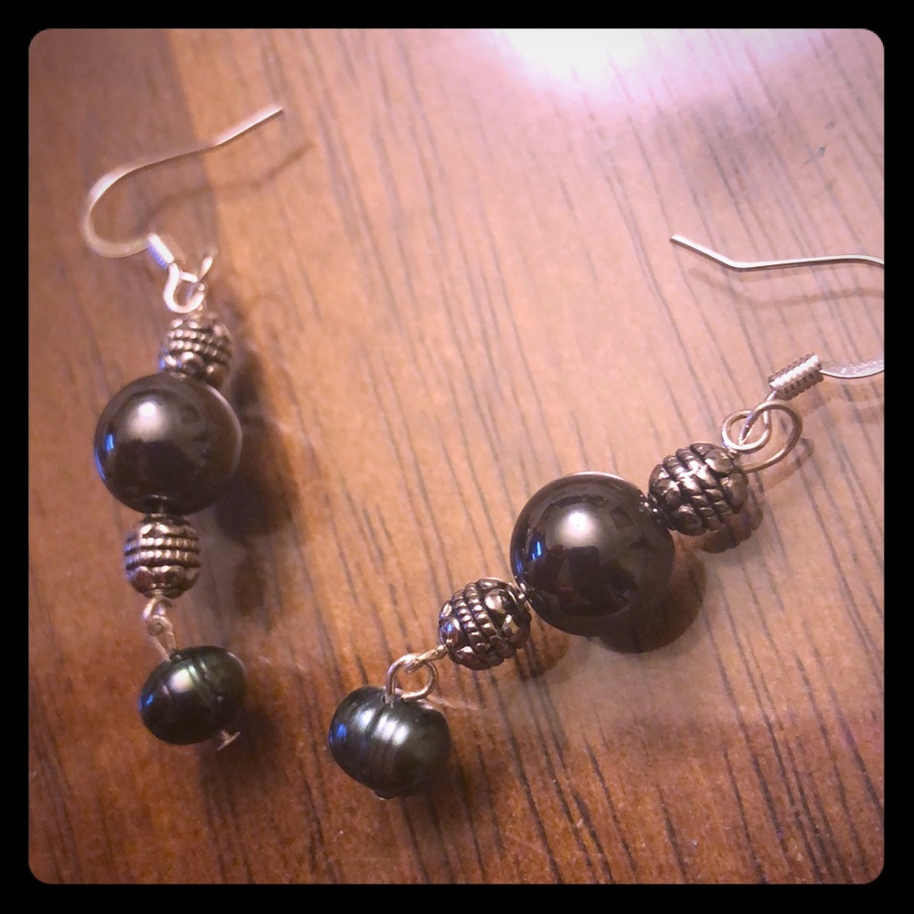Lovely metallic and black pearl handmade earrings